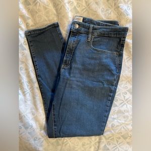 Universal Thread Women’s High Rise Skinny Jeans Medium Wash Size 14